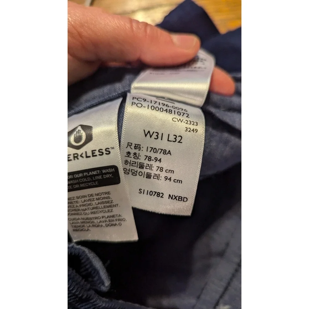 Mens Purple/Blue Corduroy Levi's Size 31×32‎